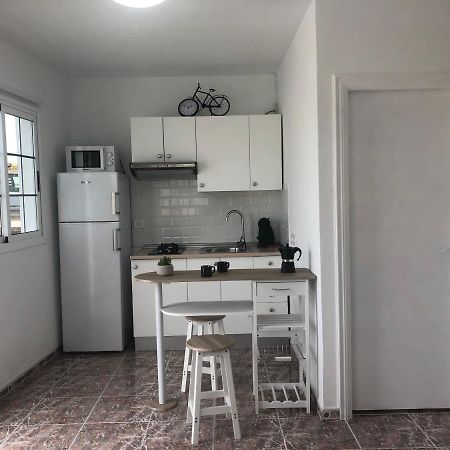 Apartamentos Elena ลาคาเรส ภายนอก รูปภาพ