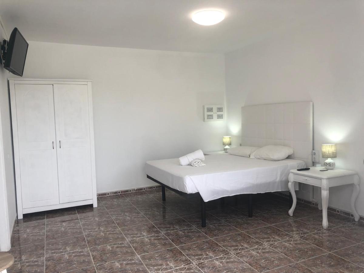 Apartamentos Elena ลาคาเรส ภายนอก รูปภาพ