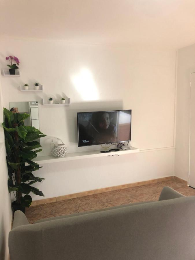 Apartamentos Elena ลาคาเรส ภายนอก รูปภาพ