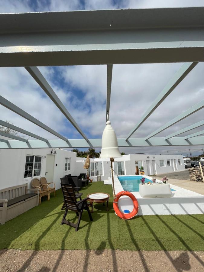 Apartamentos Elena ลาคาเรส ภายนอก รูปภาพ