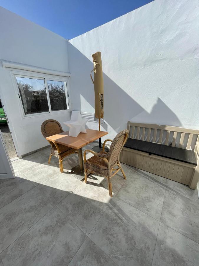 Apartamentos Elena ลาคาเรส ภายนอก รูปภาพ